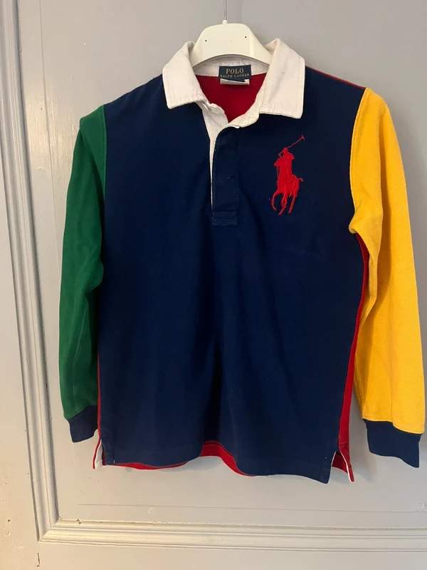 Très beau polo Ralph Lauren, Ralph Lauren, Multicolore, taille 7 ans / 122 cm, Très bon état — occasion à Guidjel