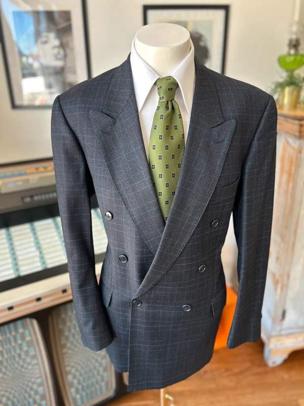 Costume croisé marine rayure pinstripe laine vierge vintage années 80, Pierre Cardin, Marine, taille L, Très bon état — occasion à Dellys