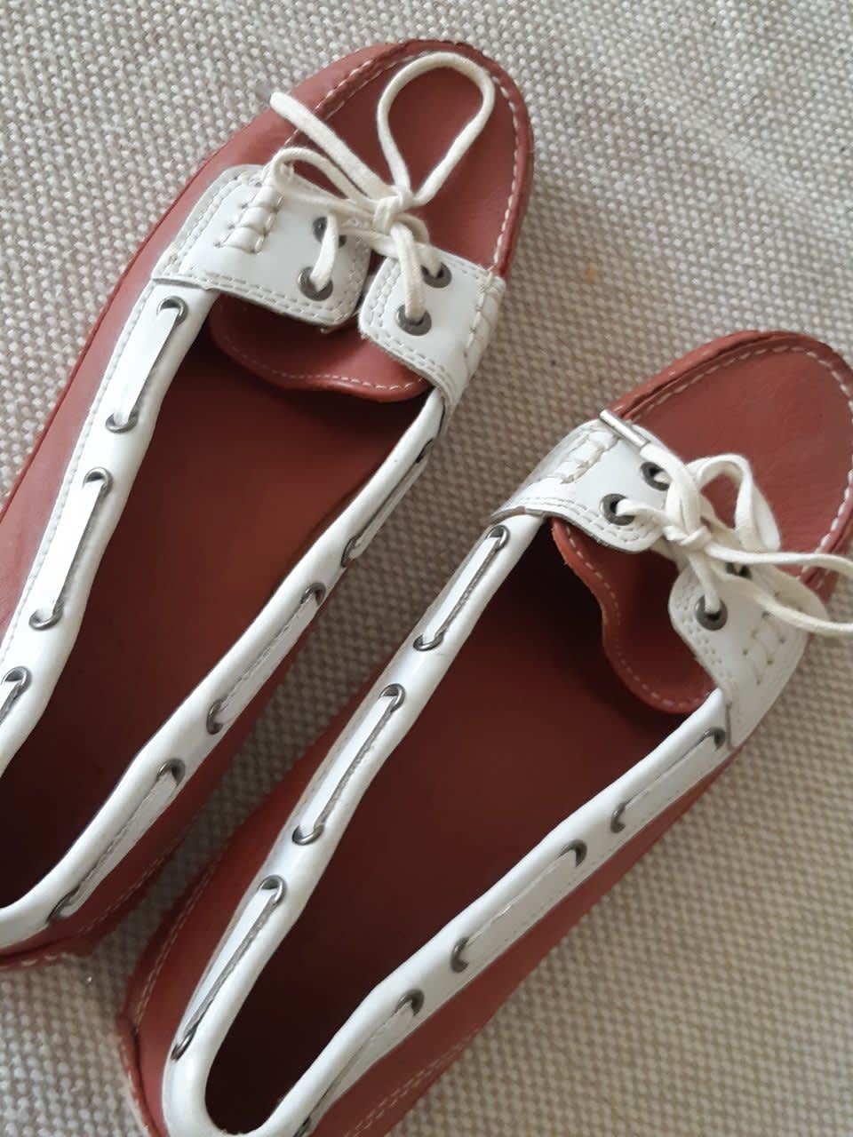 chaussures bateau / mocassins nautiques de,collection Artisan de Sebago, Sebago, Blanc, taille 39, Très bon état — occasion à Bir el-Djir