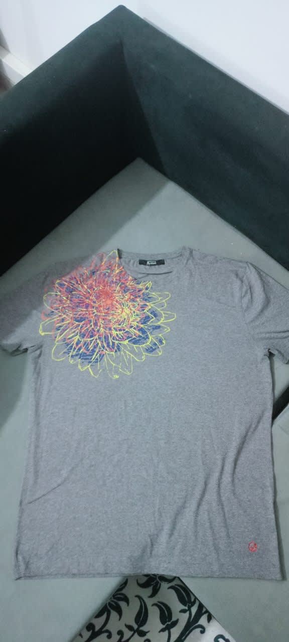 T-shirt Guess by maciano original, GUESS, Gris, taille XXL, Très bon état — occasion à Alger Centre