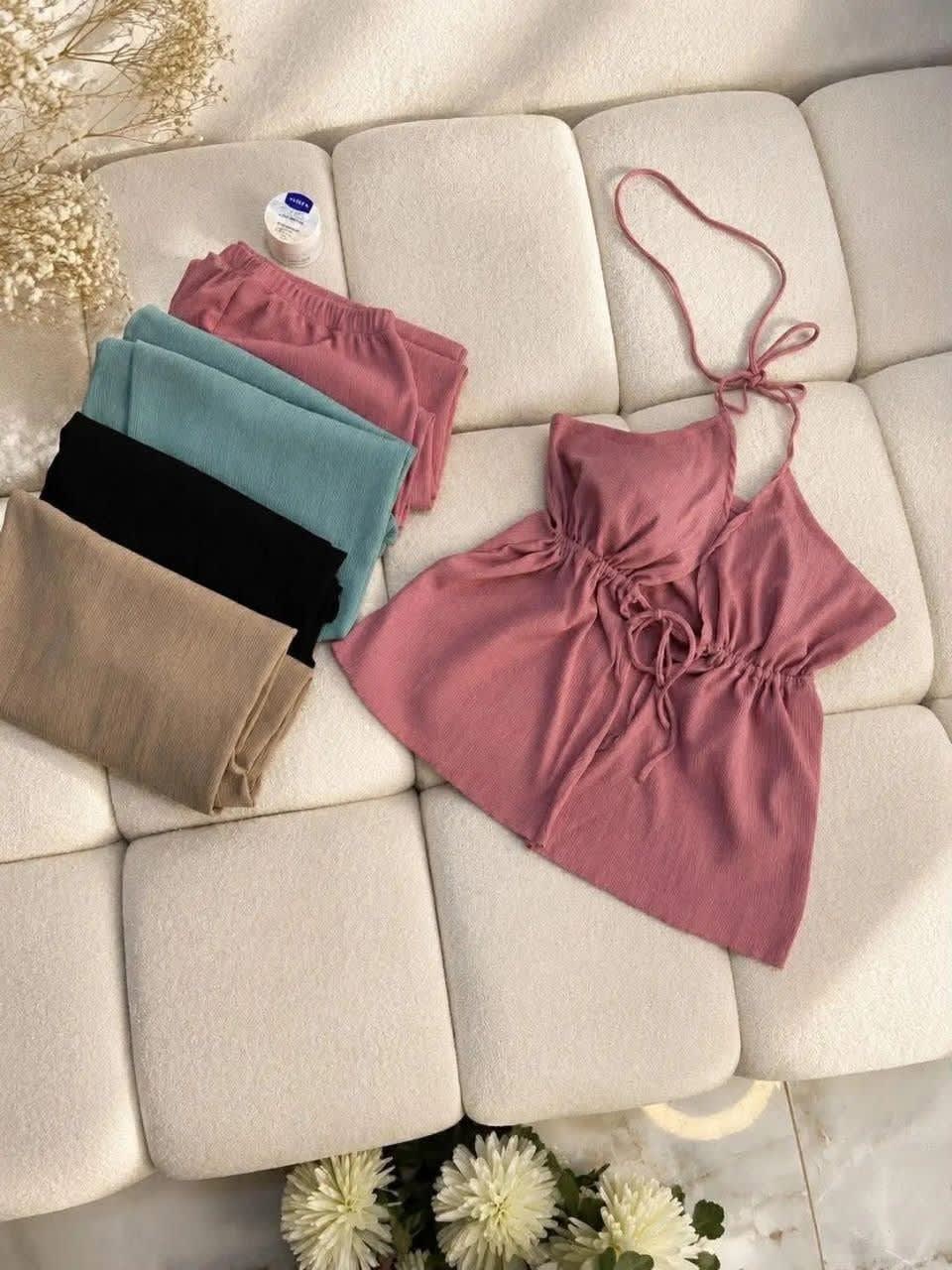 Ensemble, Rose noire marron, taille L, Très bon état — occasion à Tipaza (photo 3)