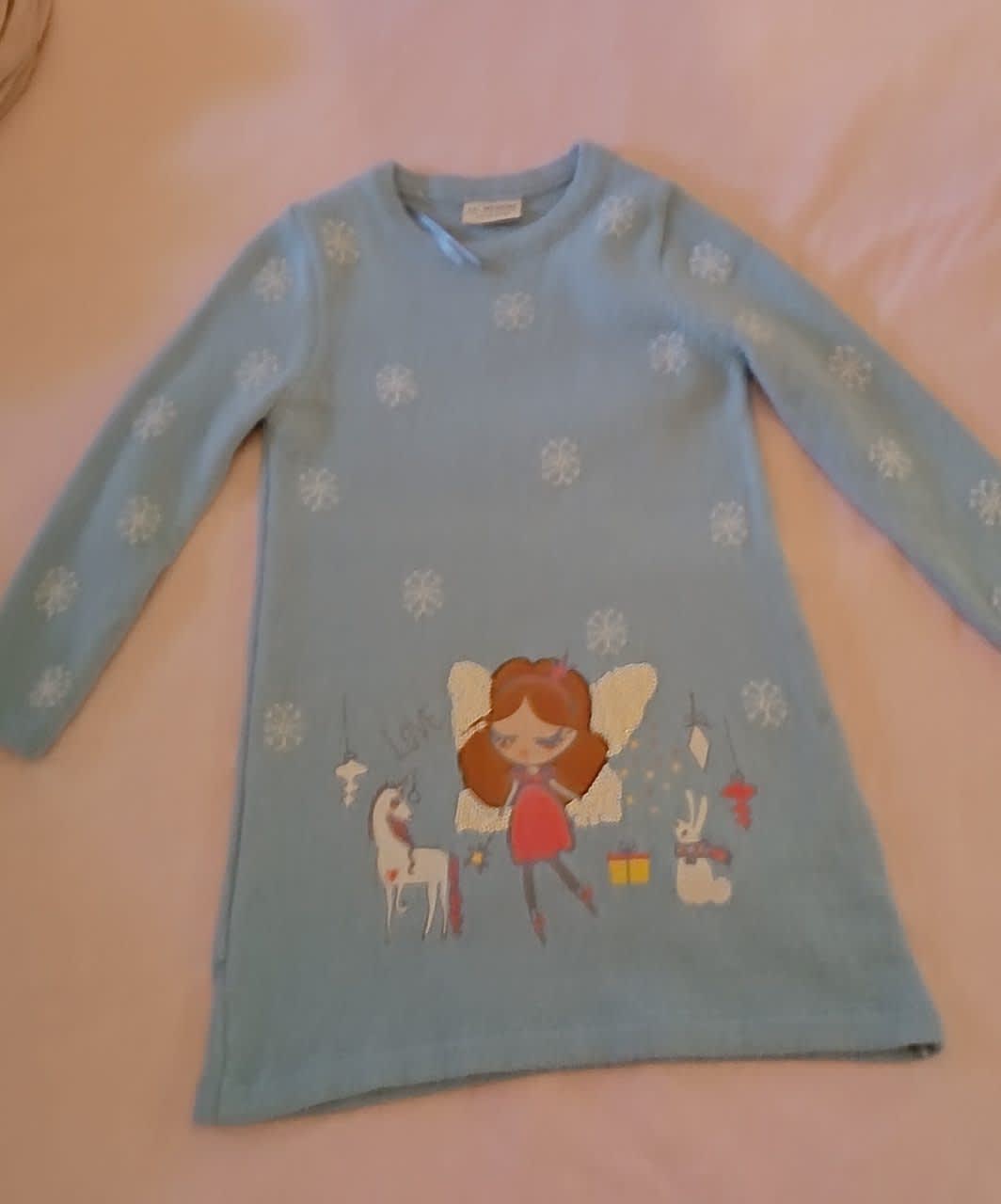 Robe 5/6 ans, Bleu, taille XS, Neuf sans étiquette — occasion à Djasr Kasentina