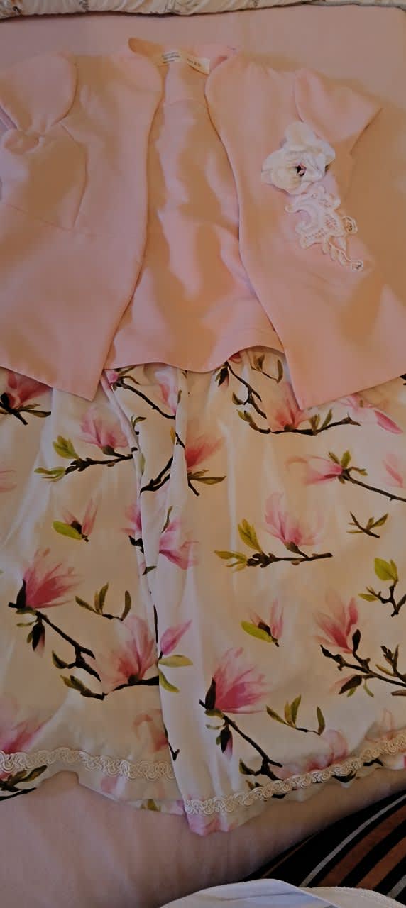 Ensemble fille 8/9 ans, Multicolore, taille XS, Bon état — occasion à Djasr Kasentina