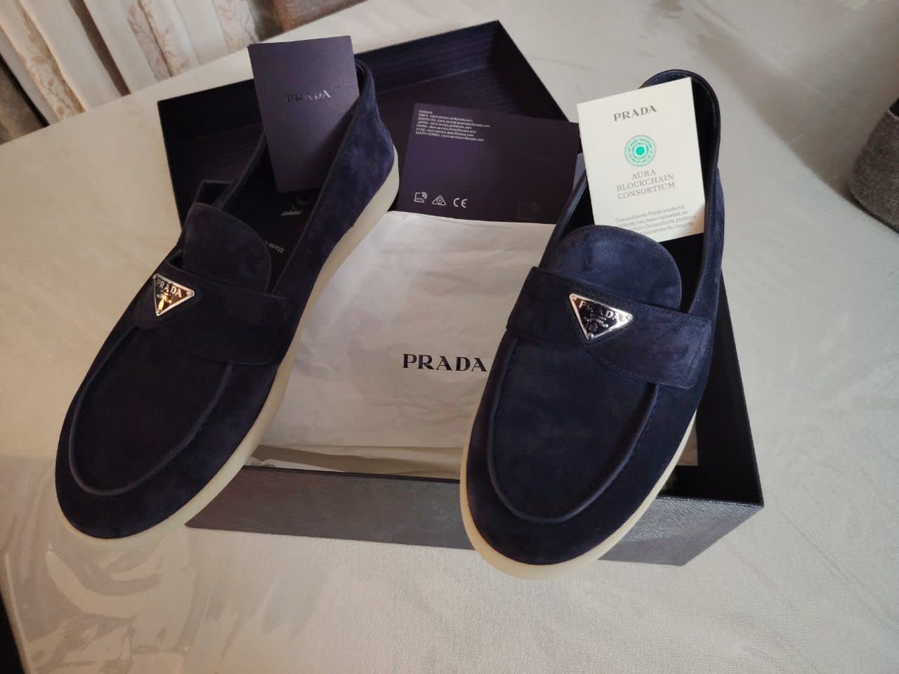 Mocassin PRADA, Prada, Bleu, taille 42, Neuf avec étiquette — occasion à Bir El Djir (photo 3)