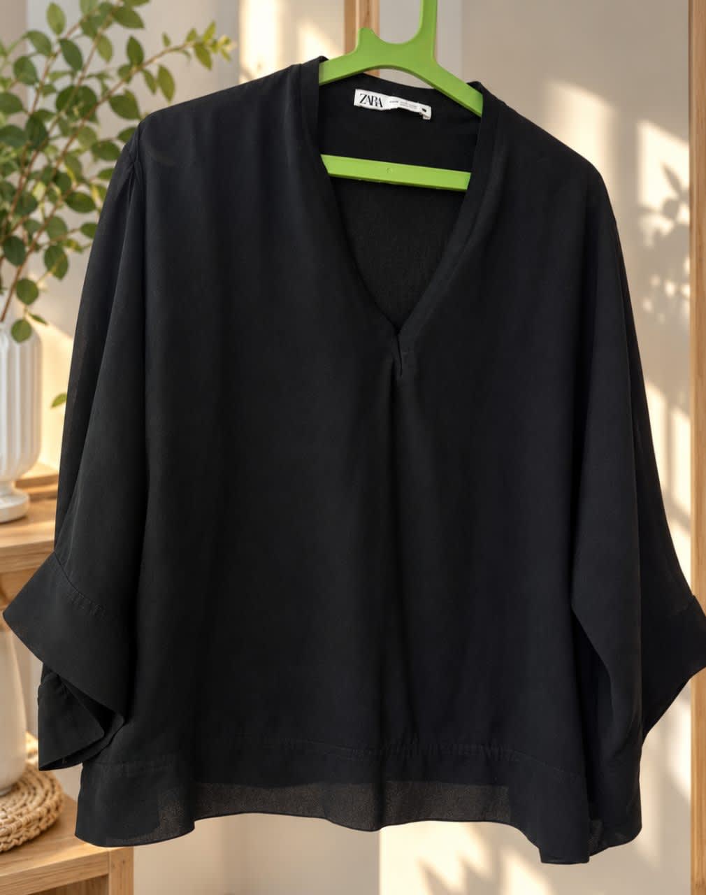 Blouse ZARA noire L – doublée, tissu voile – Made in Spain, Zara, Noir, taille L, Très bon état — occasion à Cheraga (photo 2)