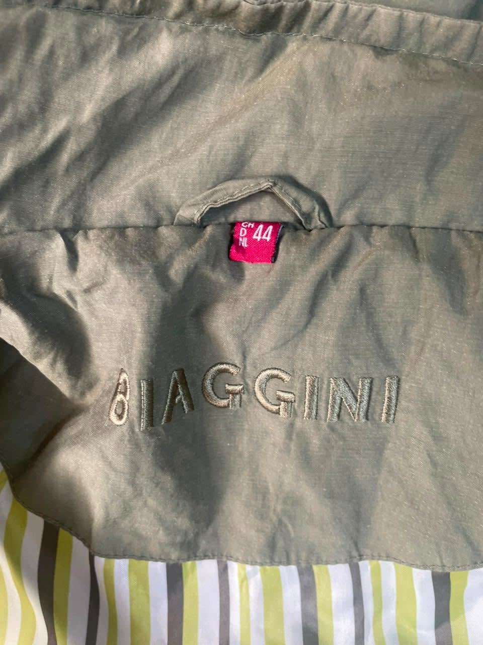 🧥 Veste / parka BIAGGINI femme – Taille 44 Belle veste BAGGINI originale, couleu vert kaki, Vert, taille XL, Très bon état — occasion à Staoueli (photo 3)