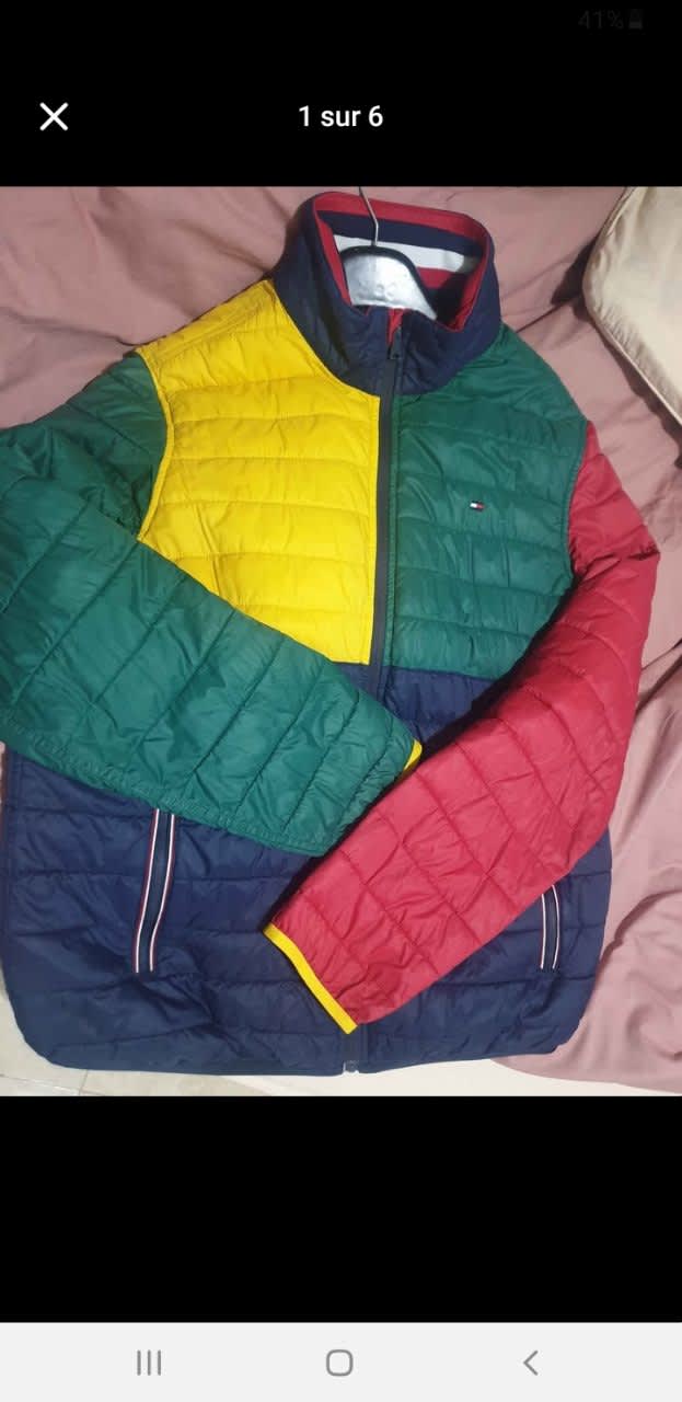 Veste Tommy Hilfiger., Multicolore, taille M, Très bon état — occasion à Akbou (photo 3)