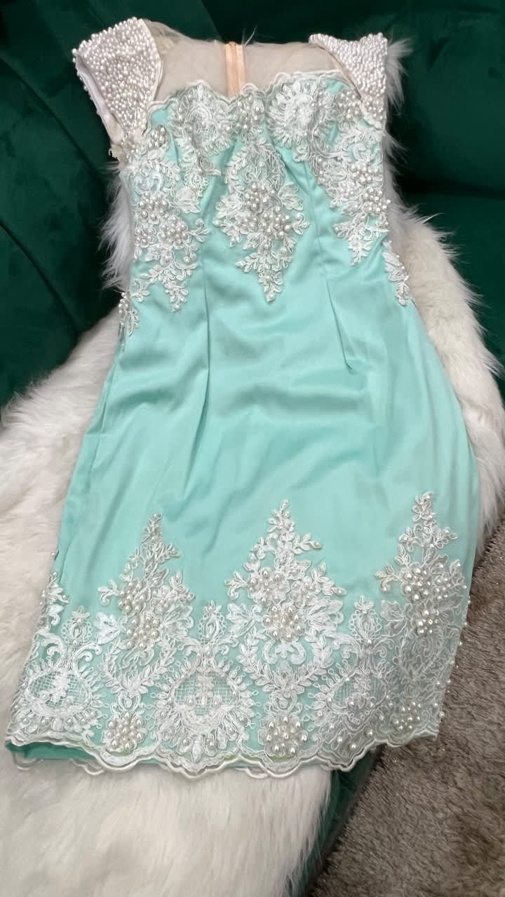 Robe de fête taille 40-42, Kazar, V, taille L, Très bon état — occasion à Ben Aknoun (photo 2)