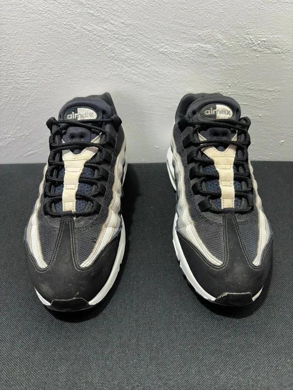 Nike chaussures hommes noir — taille 45, Nike, Noir, taille 45, Bon état — occasion à Bejaia