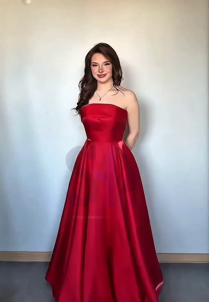 Robe de soirée rouge longue en satin, Rouge, taille XL, Très bon état — occasion à Reghaia