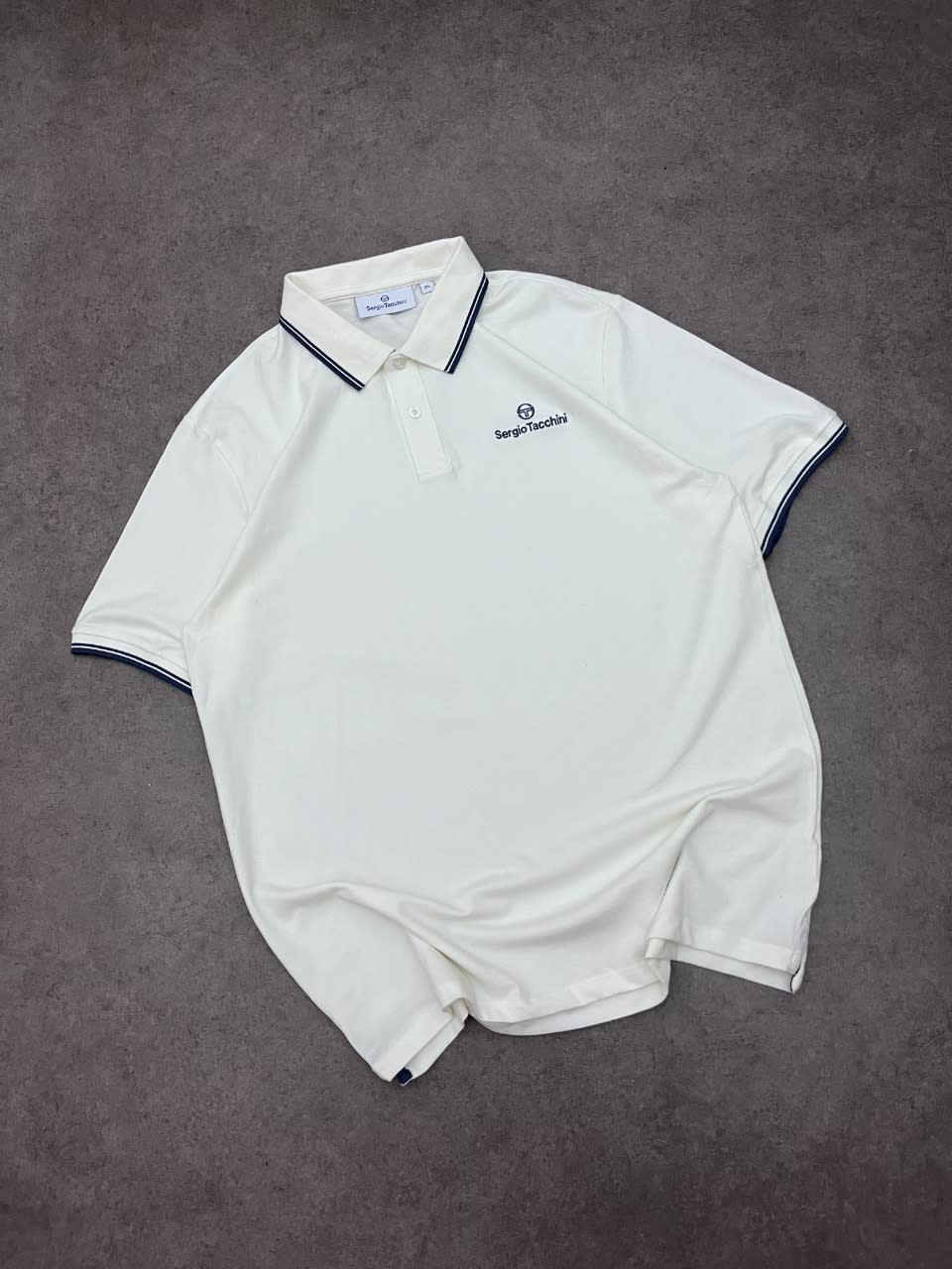 Polo shirt sergio tacchini original, Sergio Tacchini, Blanc, taille XXL, Neuf sans étiquette — occasion à Mansourah