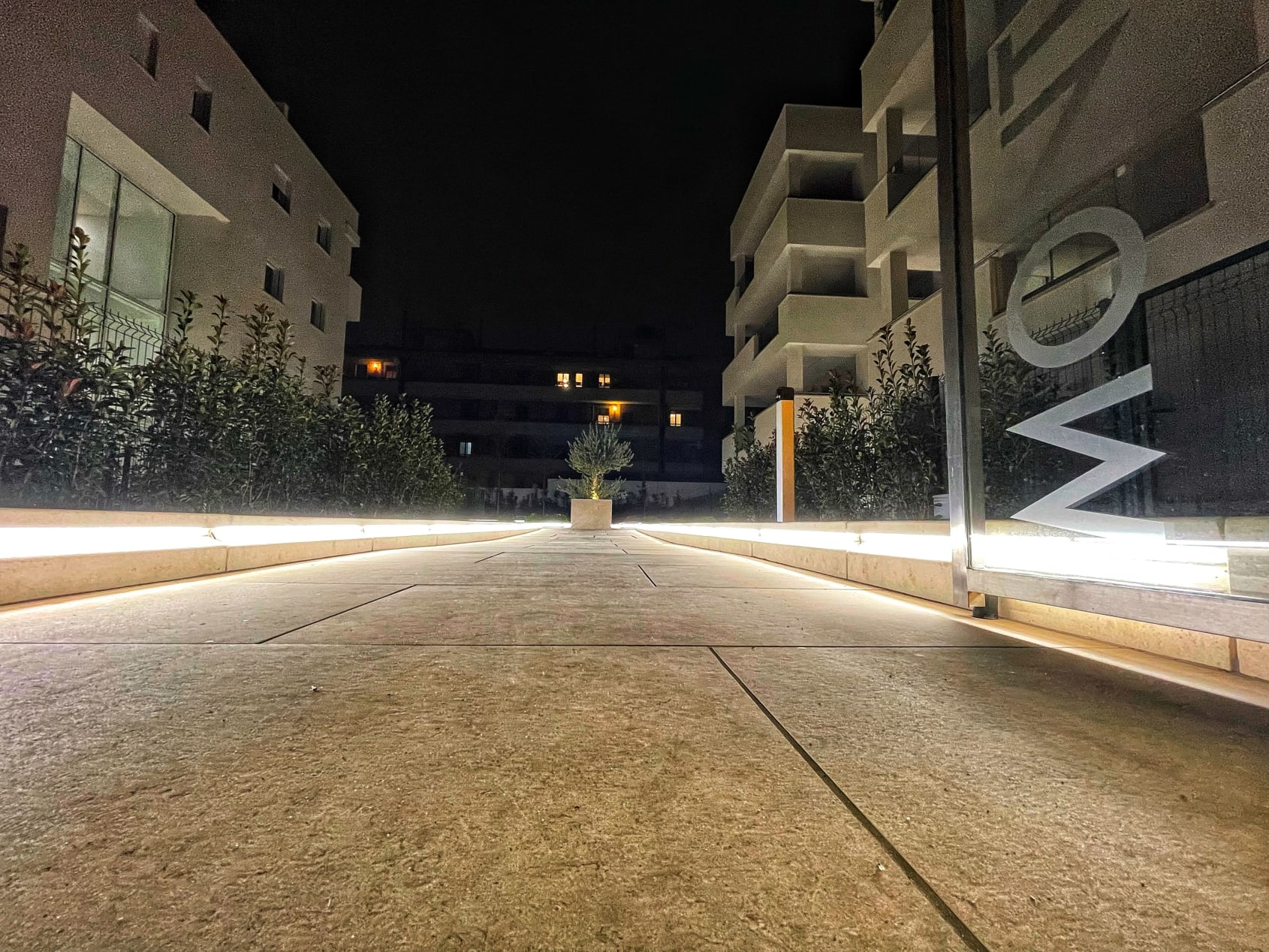 Favaro1 illuminazione da esterni shining Curb Varese