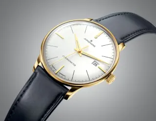 Folgt der langen Junghans-Tradition der besonders präzisen Uhren: die elegante Meister Chronometer