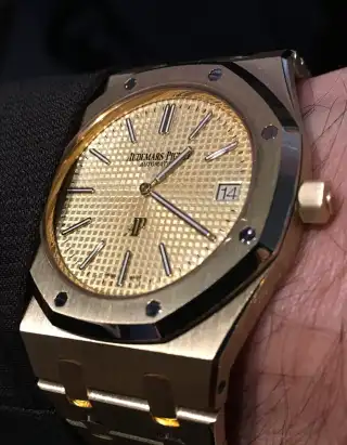 Audemars Piguet: Royal Oak Extraflach Wristshot