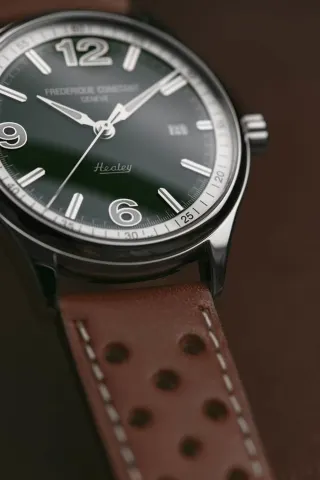 Frederique Constant: Vintage Rally Healey Automatic in Edelstahl mit grünem Zifferblatt