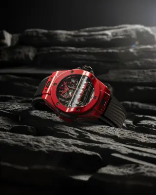 Zwei Wochen Gangreserve dank sieben Federhäusern: Hublot Big Bang MP-11 Red Magic