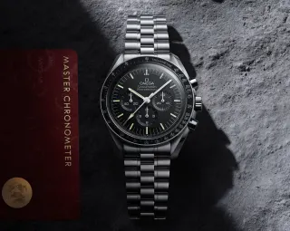 Omega: Speedmaster Moonwatch Professional Master Chronometer Chronograph 42MM