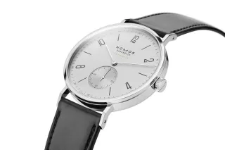 Nomos: Tangente Neomatik Platingrau