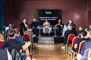 Diskussion: "Wasserdicht bis tauchfest - Uhren im Wassersport" bei der WatchTime Düsseldorf 2022