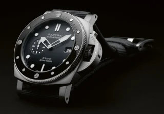 Panerai: Submersible QuarantaQuattro eSteel