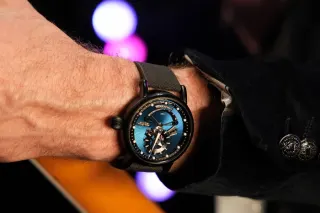 Chronoswiss: Open Gear Resec Blue On Black am Handgelenk von Kenny Wayne Shepherd