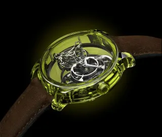 Artya: Das Tiny Purity Tourbillon NanoSaphir Chameleon, wenn es grün leuchtet