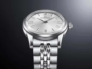 Die elegante Grand Seiko SBGW305 mit Edelstahlband