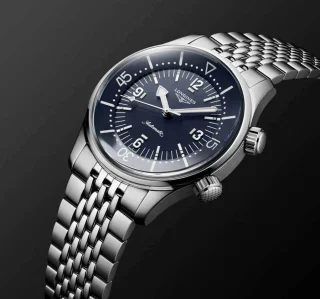 Die neue Longines Legend Diver in blau mit Stahlband