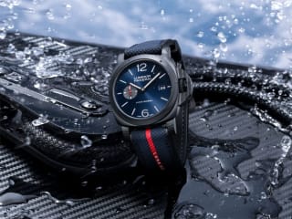 Panerai: Luminor Luna Rossa Carbotech