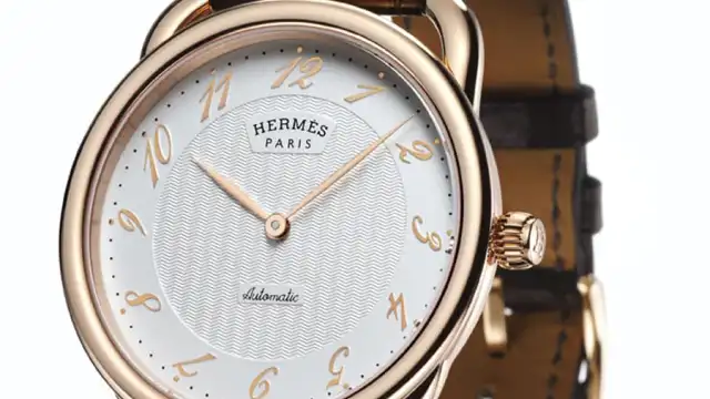 Mit eigenem Werk: die Arceau Automatique von Hermès