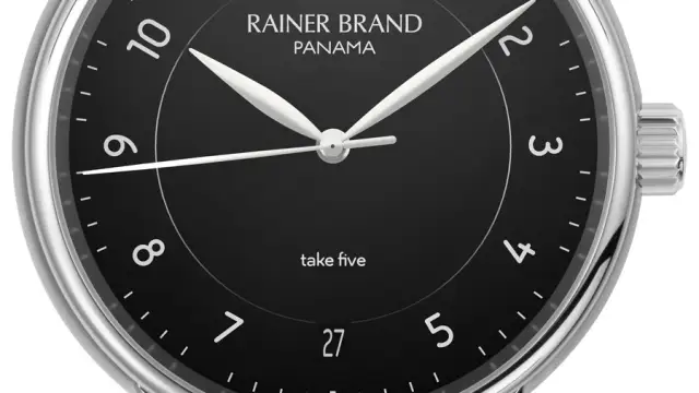 Rainer Brand: Panama take five mit dunklem Zifferblatt