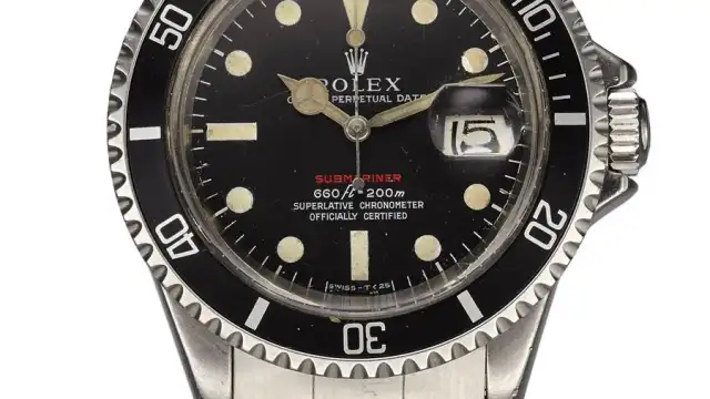 Rolex Red Submariner, versteigert bei Antiquorum in New York im Dezember 2015 für 11.250 US-Dollar