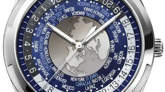 Die World Time Overseas von Vacheron Constantin mit blauem Zifferblatt.