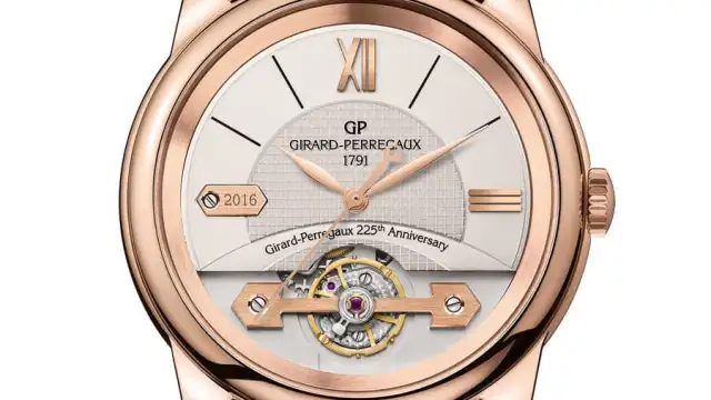 Girard-Perregaux: Das Modell 2016 der Place Girardet-Kollektion würdigt das 225-jährige Bestehen des Unternehmens. Zu sehen ist dies Signet bei neun Uhr und an dem Schriftzug Girard-Perregaux 225th Anniversary