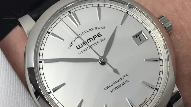 Die Wempe Chronometerwerke Automatik liegt gut am Arm.