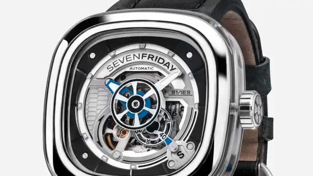 Sevenfriday: S1/01