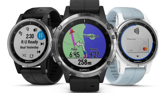 Die Garmin fēnix 5 Plus in drei Größen