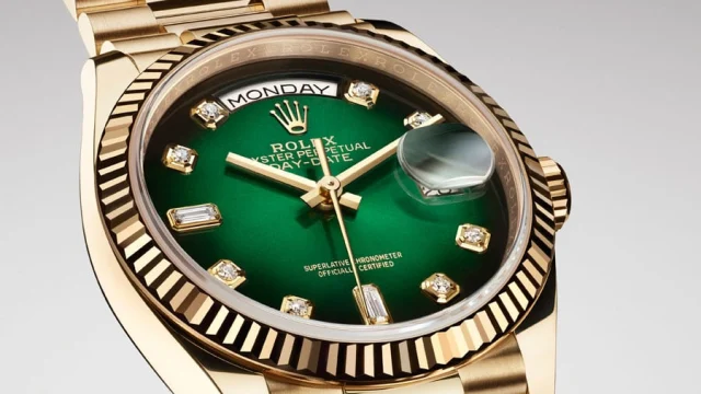 Rolex: Oyster Perpetual Day-Date 36 Gelbgold mit grünem Ombré-Zifferblatt