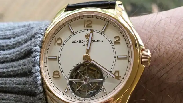 Wristshot der Vacheron Constantin Fifitysix Tourbillon-Wristshot