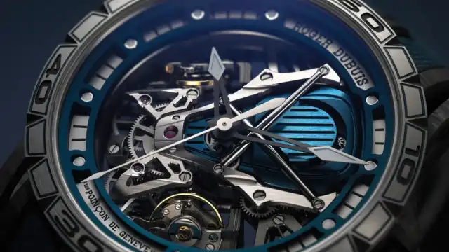 Vom V-12-Motor des Lamborghini Aventador S inspiriert: Die Excalibur Aventador S Bucherer Blue Editions.