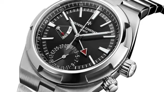 Vacheron Constantin: Overseas Dual Time Back to black mit schwarz lackiertem Zifferblatt