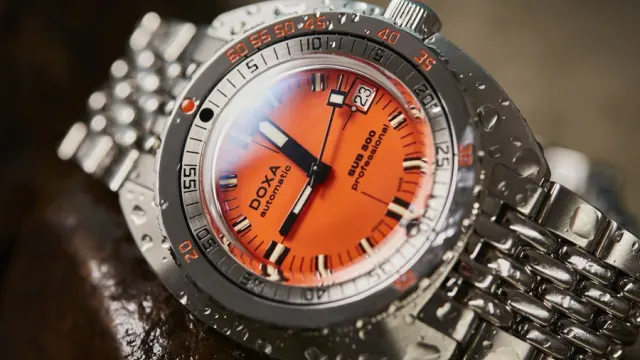 Doxa: Sub 300 COSC Professional in Orange