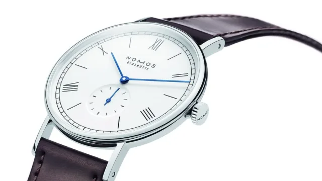 Nomos Glashütte: Ludwig 38 Emailleweiß