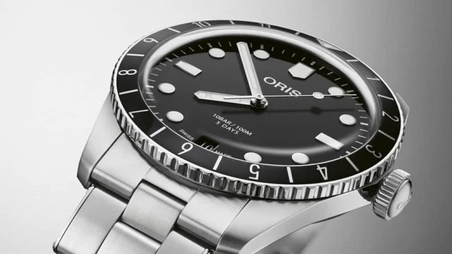 Oris: Divers Sixty-Five 12H Calibre 400 mit Stahlband