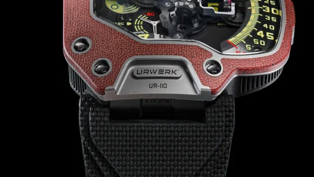 Urwerk: UR-110 Bakelite