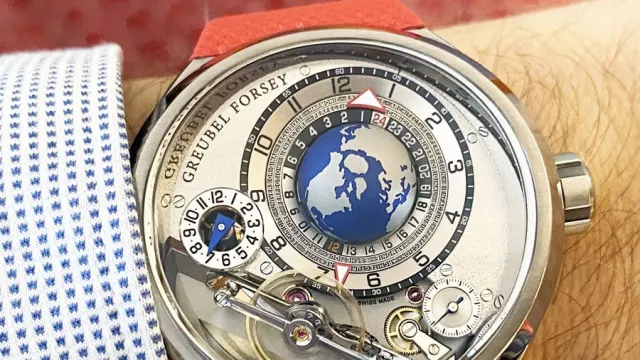 Greubel Forsey: GMT Balancier Convexe