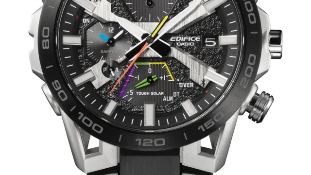 Casio: Edifice EQB-2000 Connected Chronograph mit schwarzem Band