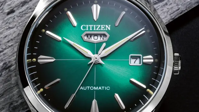 Citizen: C7, grünes Zifferblatt