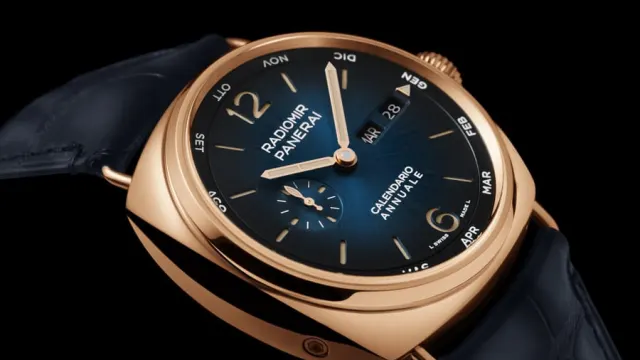 Panerai: Radiomir Jahreskalender PAM01363 in Goldtech