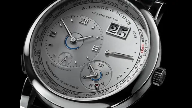 A. Lange & Söhne: Lange 1 Zeitzone in Platin